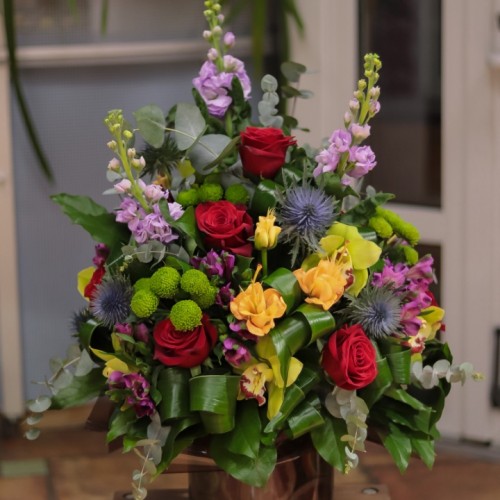 Яркая композиция в стекле