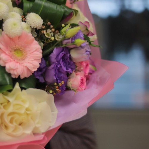 Букет из гребены мини и Французской розы