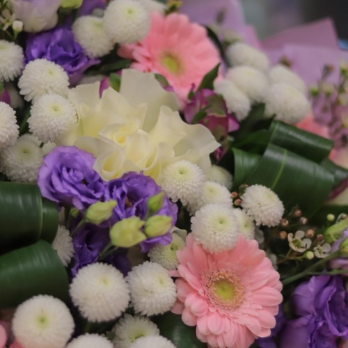 Букет из гребены мини и Французской розы